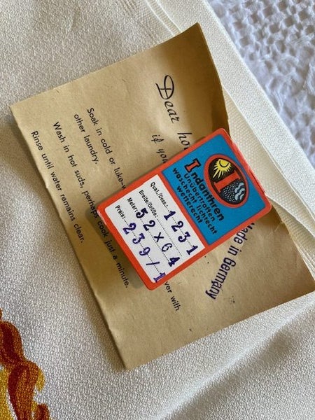 A fabulous German made Tablecloth & 6 matching serviettes (new, but Vintage) Carousel 10