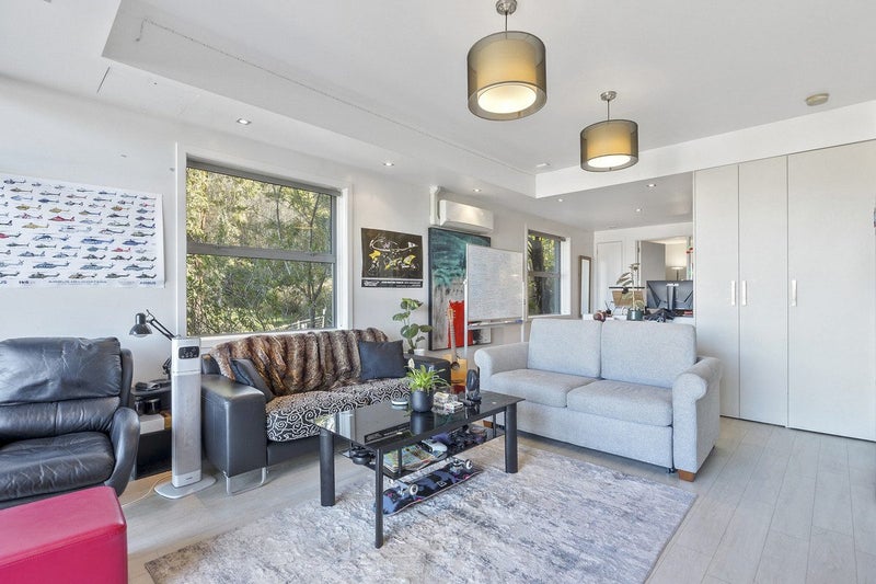 End Unit Advantage - Vacant Soon63623501943939114