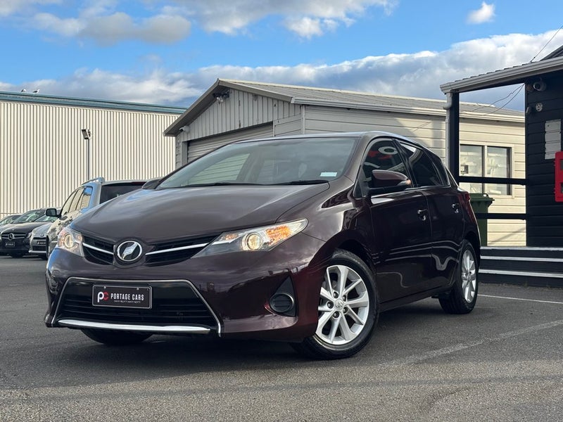 2014 Toyota Auris 150X Blackish Lounge63623579085698111