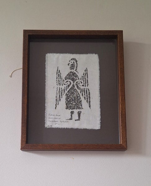 +++ A REID '98 " PICTISH ANGEL " FRAMED ART +++ Carousel 2