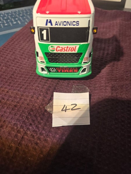 Hornby CASTROL & STARCO Racing Trucks and ScalextricBP & DEA Cronos Trucks, Carousel 2