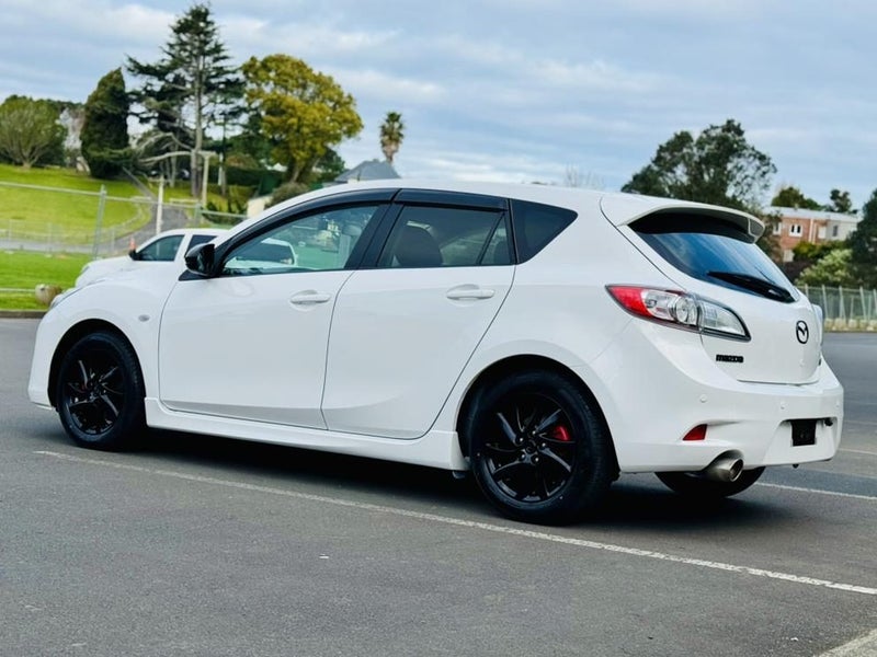 2012 Mazda Axela 15S SPORTS !! WHITE BEAUTY !!63623908713218112