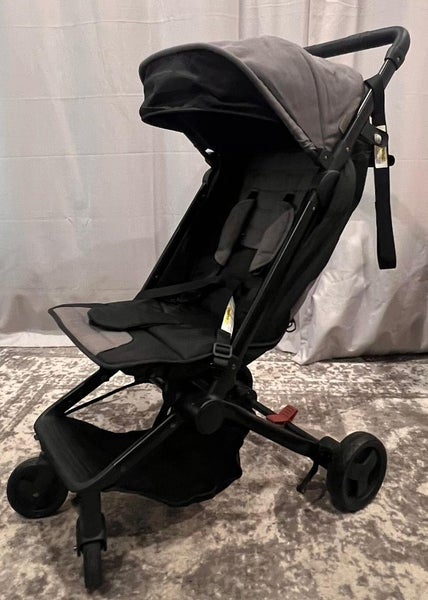 Edward's & Co Otto pram Carousel 1