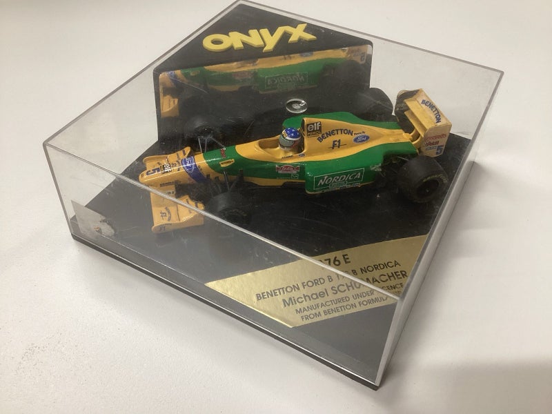 Onyx Benetton F1 Carousel 1
