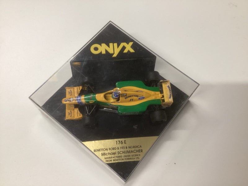 Onyx Benetton F1 Carousel 2