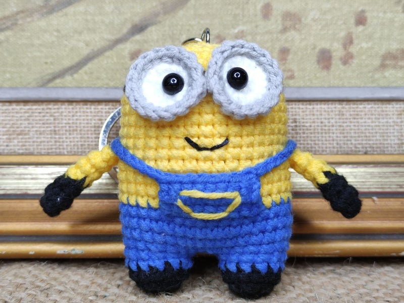 Adorable Crochet Minion Soft Toy & Key Ring Bag Tag Carousel 1