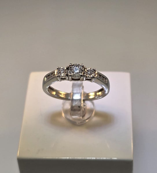Modern 3 Stone Diamond Ring + Valuation Carousel 1