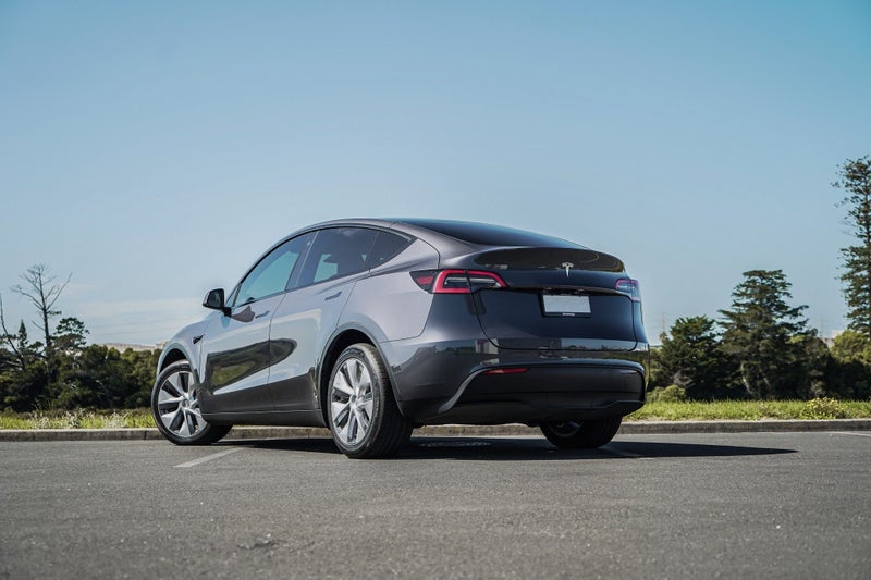 2022 Tesla Model Y NZ NEW GRANITE GREY LOW KMS63963982568194111