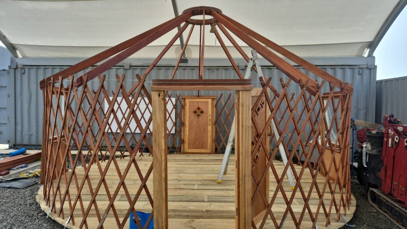 Yurt 25.5 m2 (5.7m x 3.5m) Carousel 1