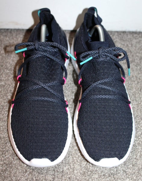 Adidas - Womens Ultimamotion (9.5 US Carousel 2