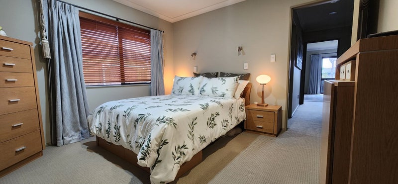 BEDROOM SUITE Carousel 1