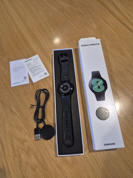 $1 RES! Samsung Galaxy Watch 4 Black 40mm | Bluetooth WiFi GPS Carousel 1