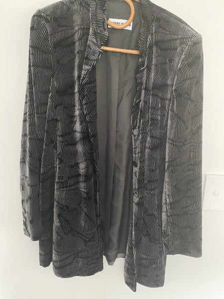 Stunning Gerry Weber jacket from Norway! Carousel 1