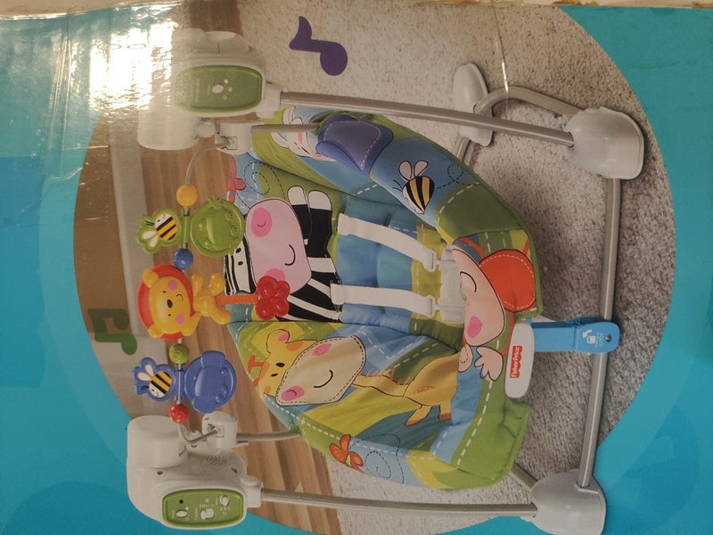 Fisher-Price Infant-to-Toddler Rocker Seat with Vibrations and Removable Toy Bar Carousel 2