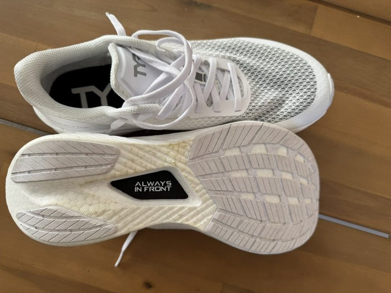 TYR Valkyrie Speedworks Runner63851821987458112