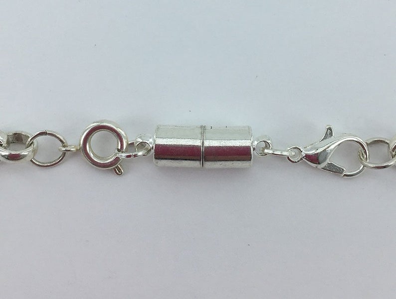 Necklace difficult to put on? HERE'S THE ANSWER! Small Gold magnetic clasp Carousel 6
