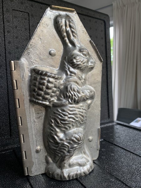 Rare Large Antique Vintage Easter Bunny Chocolate Mould USA - usable Carousel 2