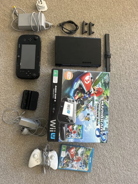 32 GB Nintendo Wii U Mariokart Premium Pack. Includes 2nd controller. All Mint! Carousel 1