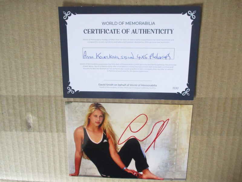 Anna Kournikova "Tennis Player" signed photo + Certificate Carousel 1
