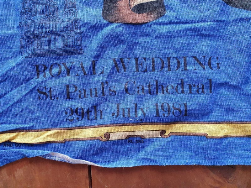 Royal Wedding 1981 Charles and Diana Souvenir Tea Towel Carousel 2
