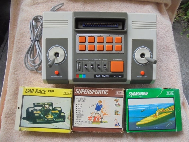 DICK SMITH X- 1160 Game Console and 3 Games + Instruction Leaflet Carousel 1