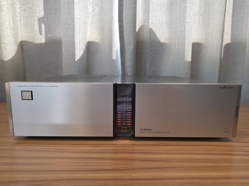 Luxman MX-100 Power Amplifier Carousel 1