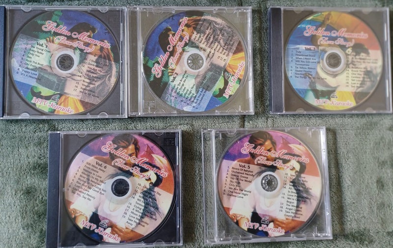 UNITED KARAOKE VIDEO CDs - 30 volumes Carousel 8