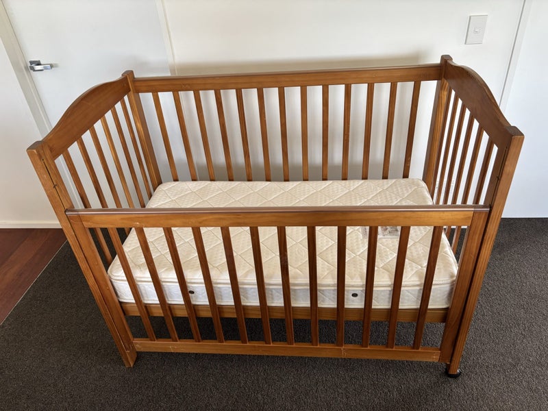 Cot Carousel 2