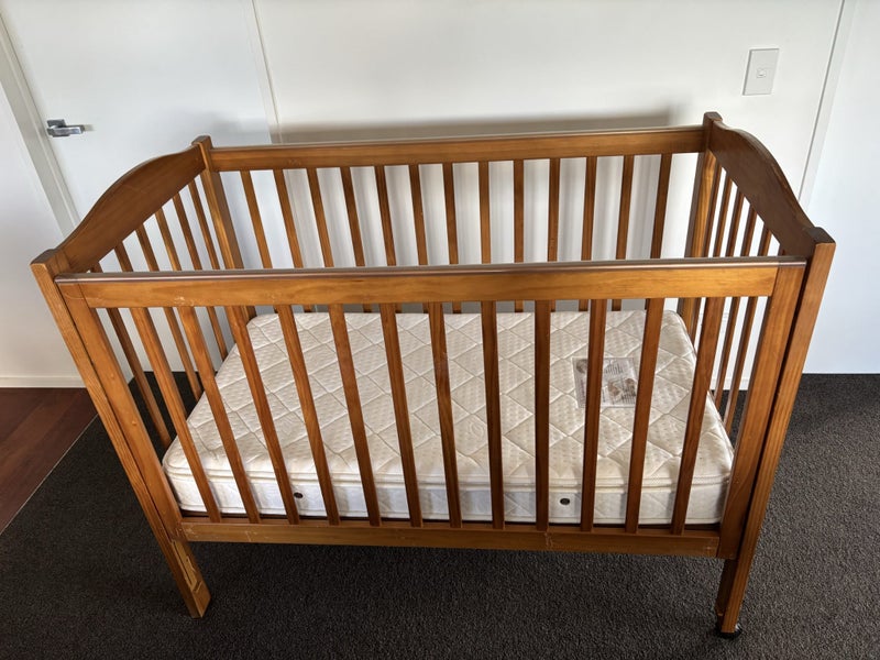 Cot Carousel 1