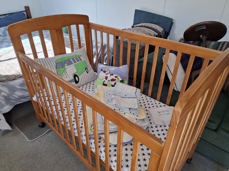 Cot Carousel 1