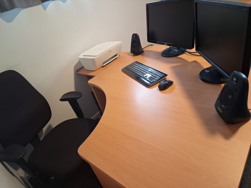 Complete Home Office Setup – Desktop, Monitors, Desk + Speakers, Chair & Printer63667593347329114