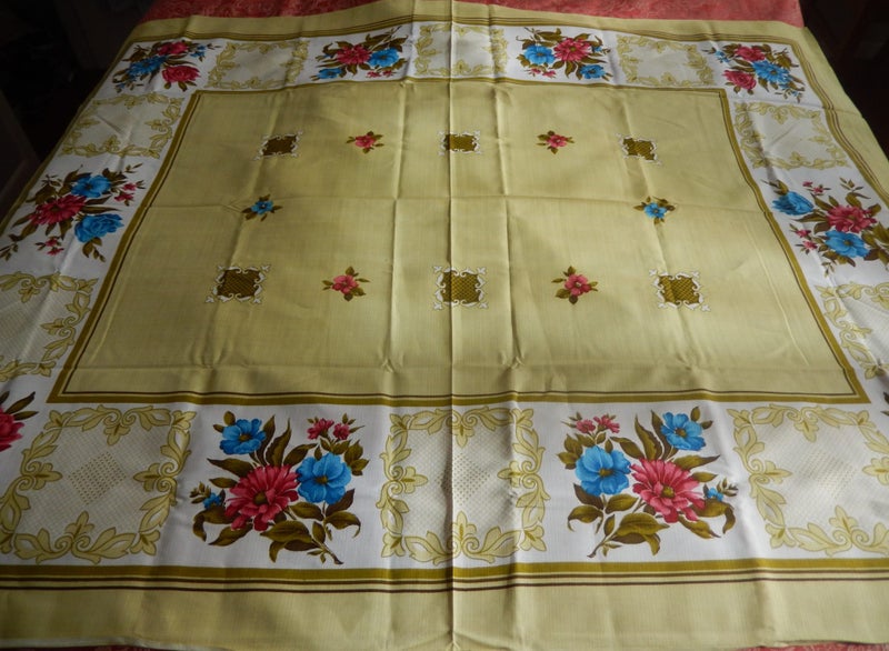 Gorgeous vintage, large floral table cloth. Carousel 2