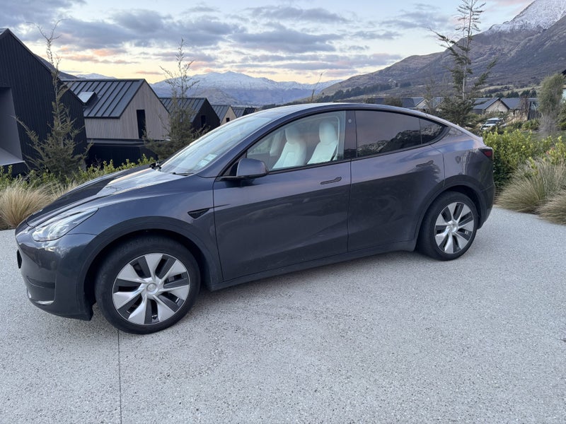 2023 Tesla Model Y Rear Wheel Drive63654835492355111