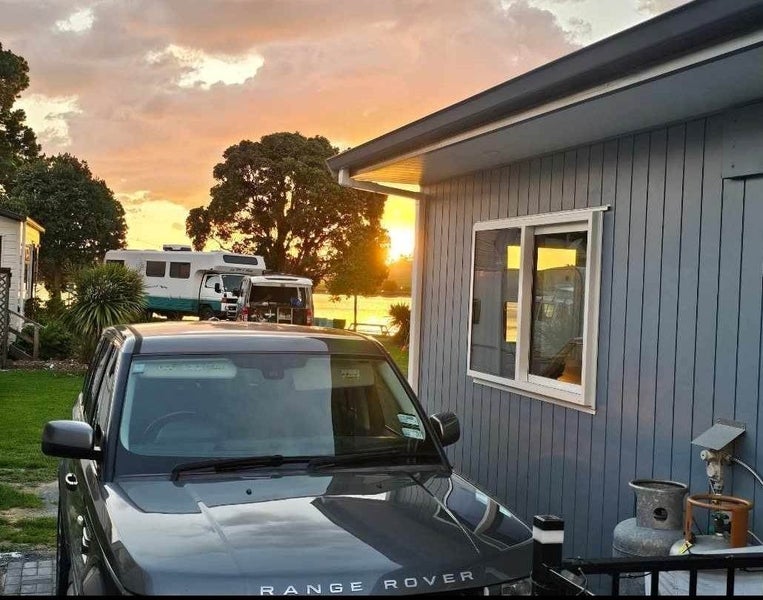 Image 3 of 18