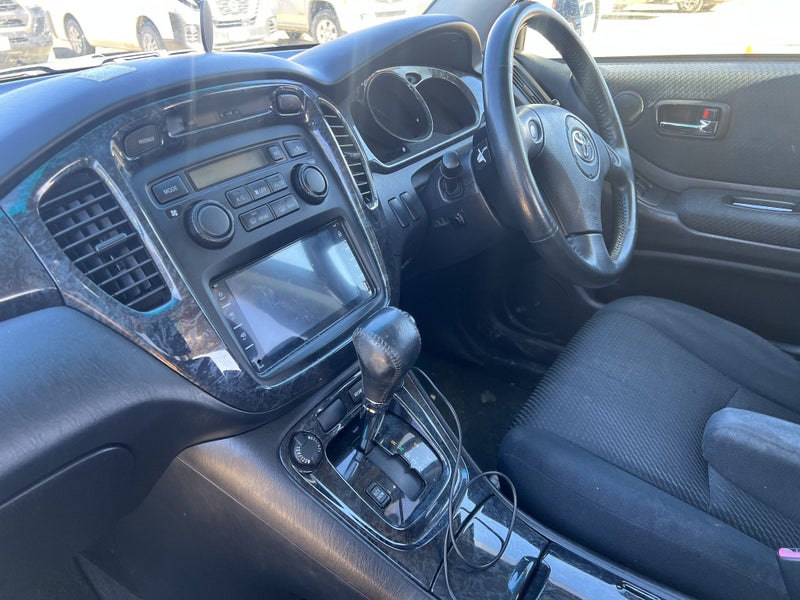 2004 Toyota Kluger63677365417731112