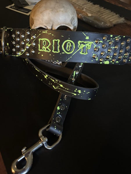 Custom Named Dog Collars Carousel 1
