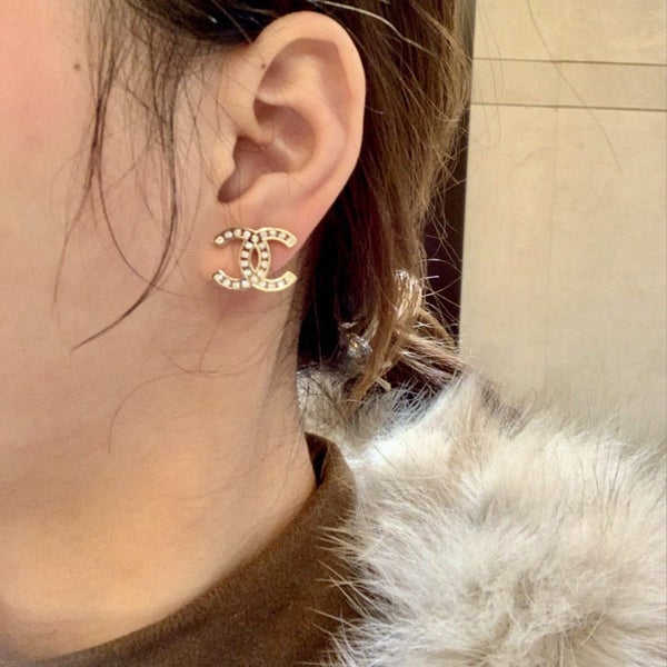 Authentic Chanel Pearl Crystal Earrings in Gold Carousel 7