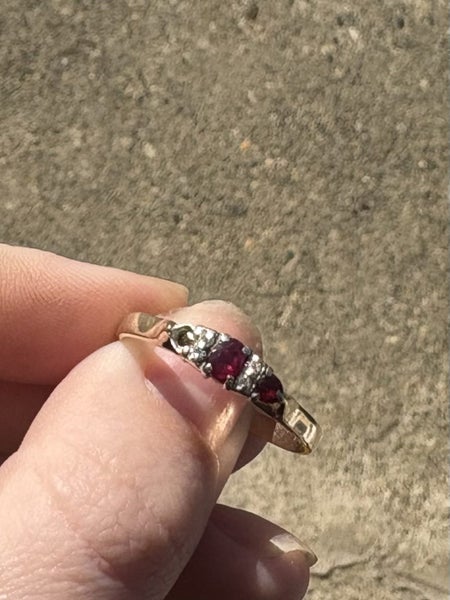 9ct Gold Scrap Jewellery Carousel 10