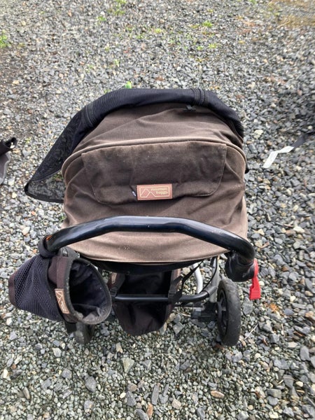 Mountain Buggy Pram Carousel 1