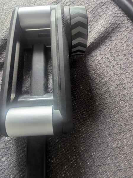 Wahoo KICKR ROLLR Smart Trainer63655745564161114