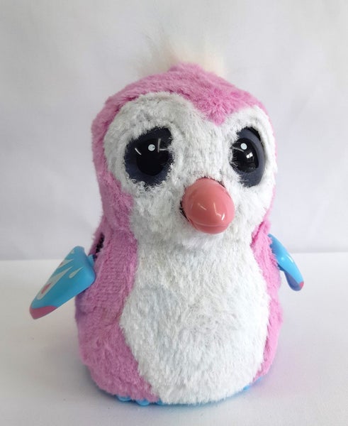 TOY - HATCHIMALS - INTERACTIVE PINK/WHITE PENGUIN 'PENGUALA' SPIN MASTER 13CM *D Carousel 1