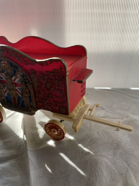 Collectible Ringling Bros and Barnum & Bailey Circus Bandwagon Carousel 2