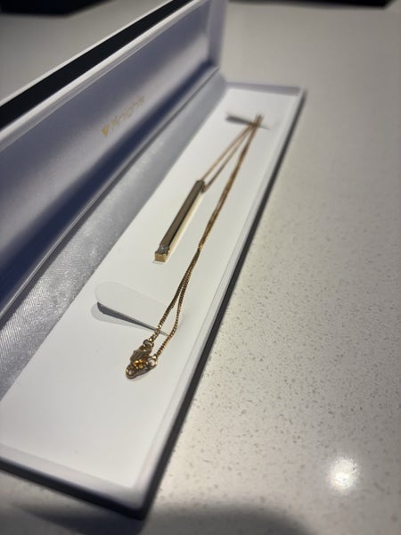 Gold Pendant Diamond Necklace Carousel 2
