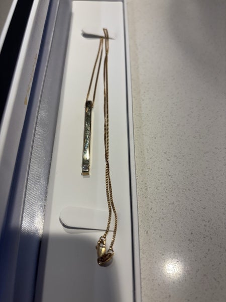 Gold Pendant Diamond Necklace Carousel 3