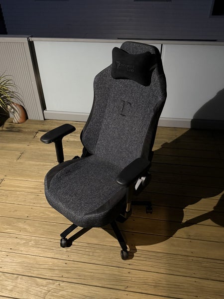 Secretlab TITAN XL 2020 SoftWeave® BLACK³ (Mint Condition) Carousel 1