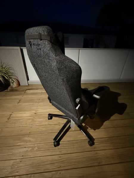 Secretlab TITAN XL 2020 SoftWeave® BLACK³ (Mint Condition) Carousel 2