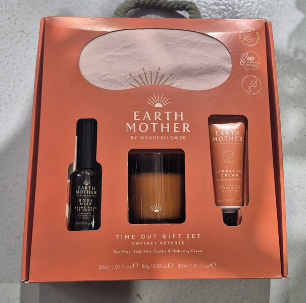 Earth Mother new mum pamper set by Wanderflower Carousel 1