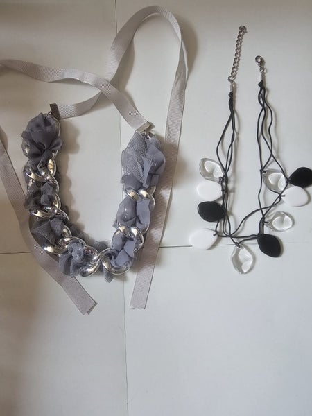 4X NECKLACES Carousel 2