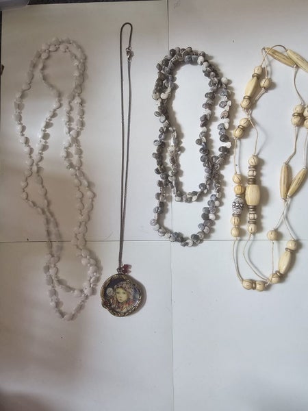 4 Necklace Carousel 1