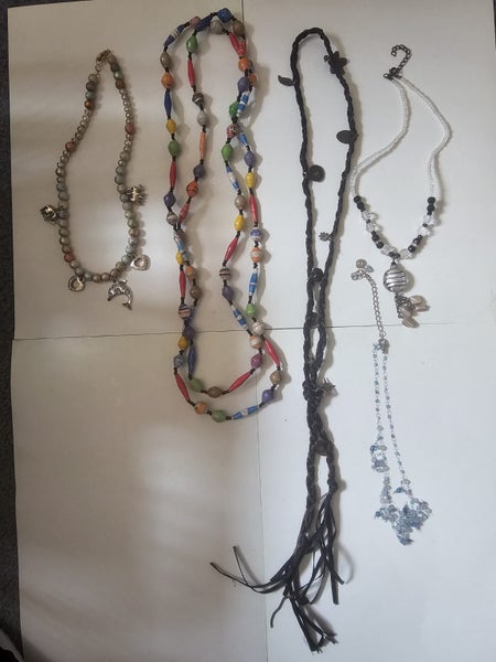 5 necklaces Carousel 1